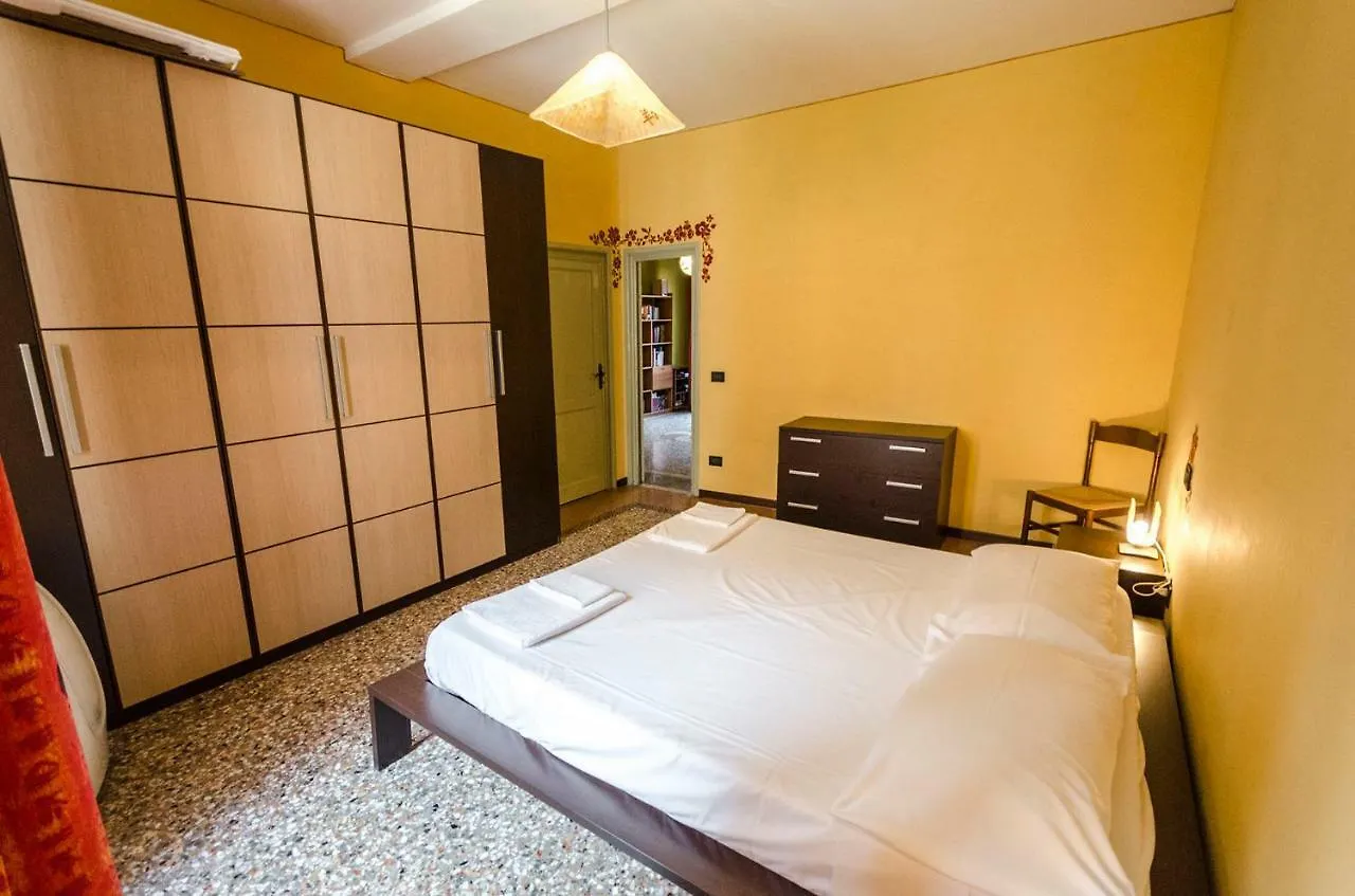 Leprosetti apartment Bologna 0*,  Italia